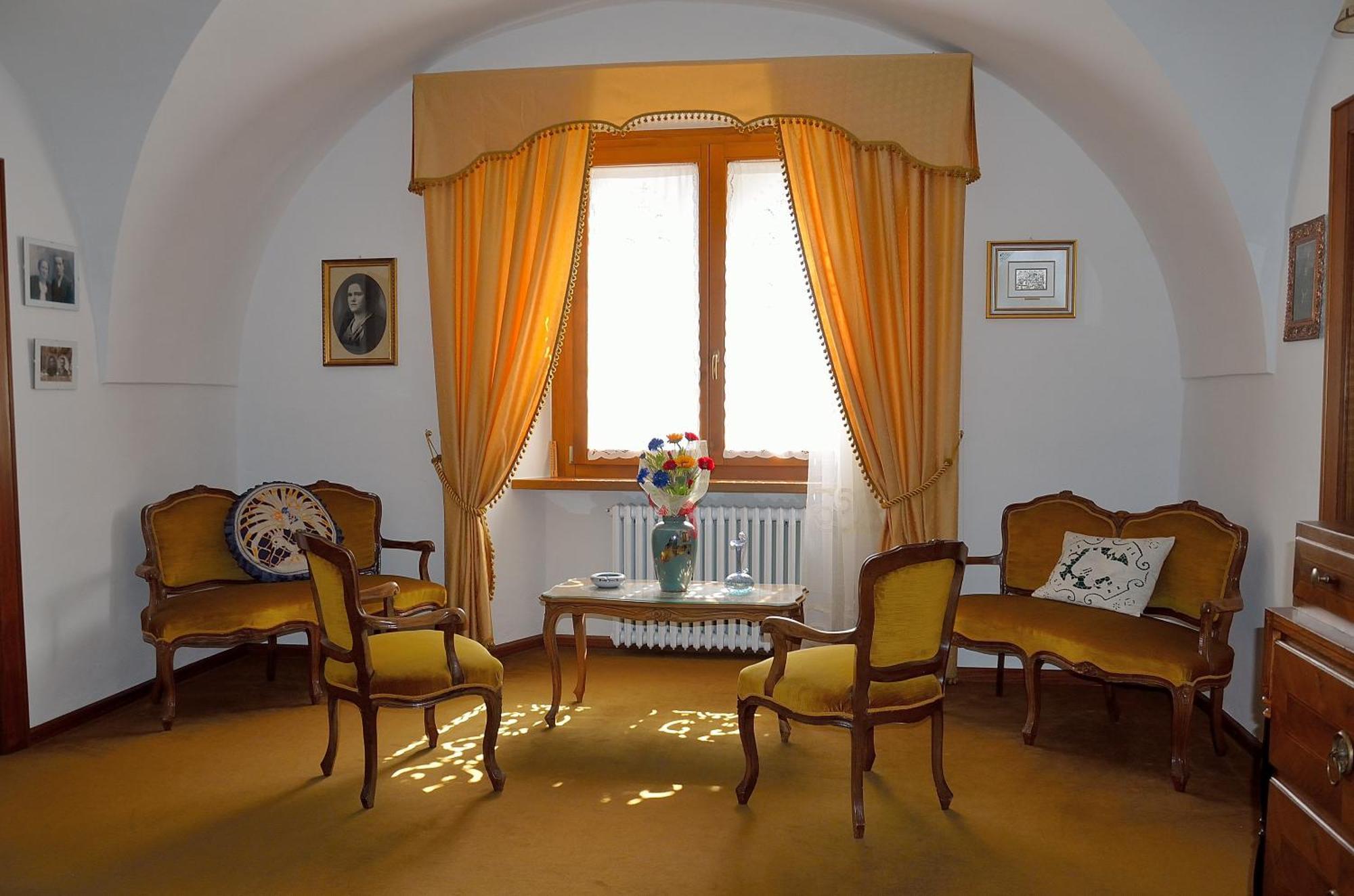 B&B Ca Dei Baroni Pellizzano Eksteriør billede