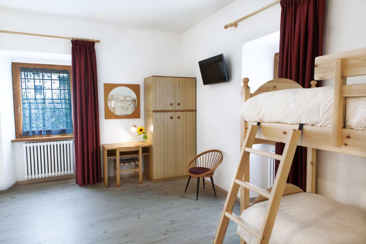 B&B Ca Dei Baroni Pellizzano Eksteriør billede